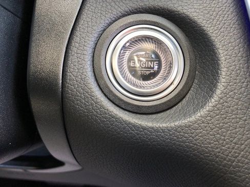 Used 2022 Mercedes-Benz GLC 300 4MATIC w/ Premium Package Lite image 33