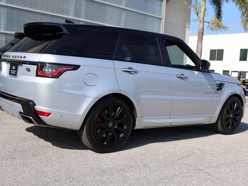 Used 2021 Land Rover Range Rover Sport HST image 9