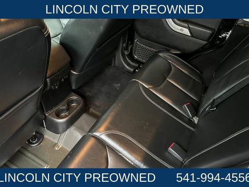 Used 2017 Jeep Wrangler Unlimited Sahara w/ Connectivity Group image 11