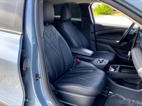 Used 2024 Ford Mustang Mach-E Select w/ Comfort Package Lite AWD/4WD image 7