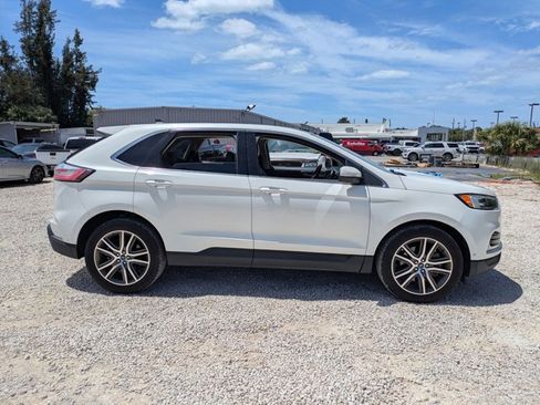 Used 2021 Ford Edge Titanium w/ Equipment Group 301A image 4