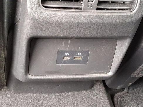 Used 2023 Nissan Rogue SV image 11