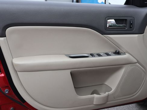 Used 2012 Ford Fusion Hybrid image 19