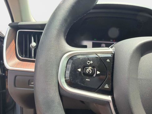 Used 2023 Volvo XC60 B5 Plus w/ Climate Package FWD image 27