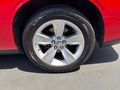Used 2023 Dodge Challenger SXT RWD image 31