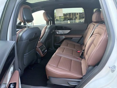 New 2026 Lincoln Nautilus Reserve AWD/4WD image 6