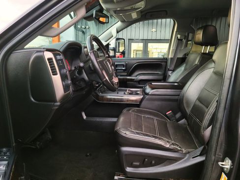 Used 2015 GMC Sierra 2500 Denali w/ Duramax Plus Package image 15