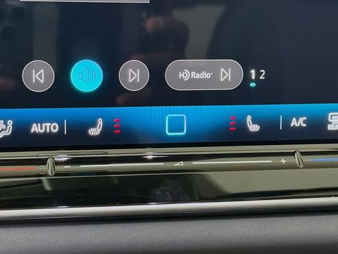 New 2026 Volkswagen Tiguan SE image 21