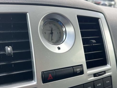Used 2008 Chrysler 300 Touring w/ Comfort/Convenience Group RWD image 35