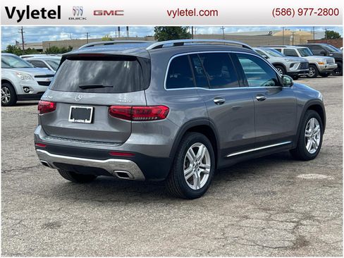 Used 2020 Mercedes-Benz GLB 250 4MATIC image 3