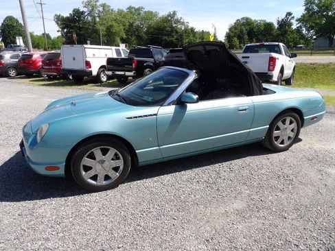 Used 2002 Ford Thunderbird RWD image 24