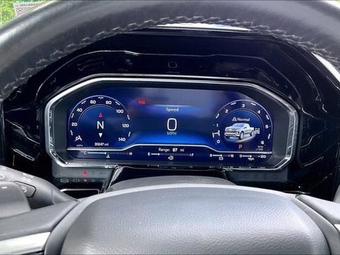 Used 2022 Chevrolet Silverado 1500 RST AWD/4WD image 23