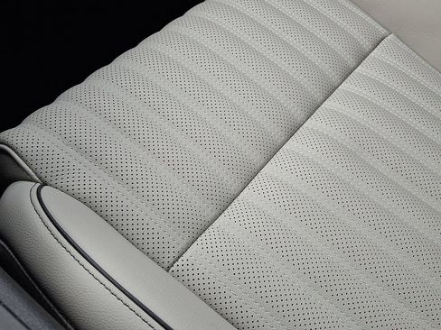 Certified 2023 Genesis G70 2.0T w/ Sport Prestige Package image 26