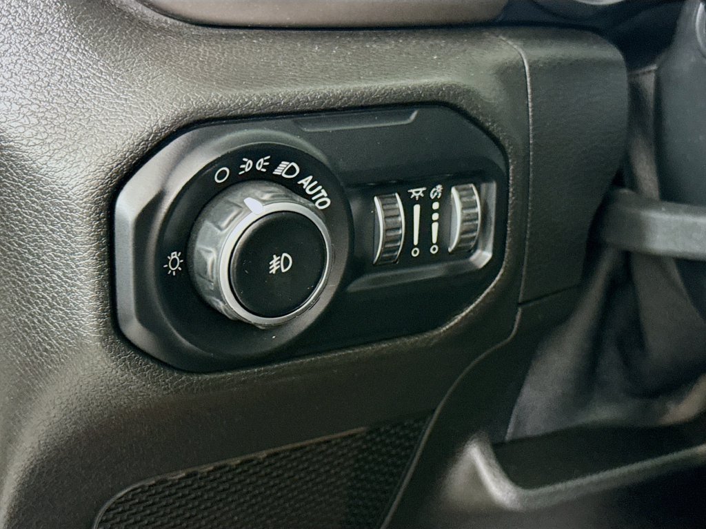 Used 2019 Jeep Wrangler Unlimited Sport S AWD/4WD image 17