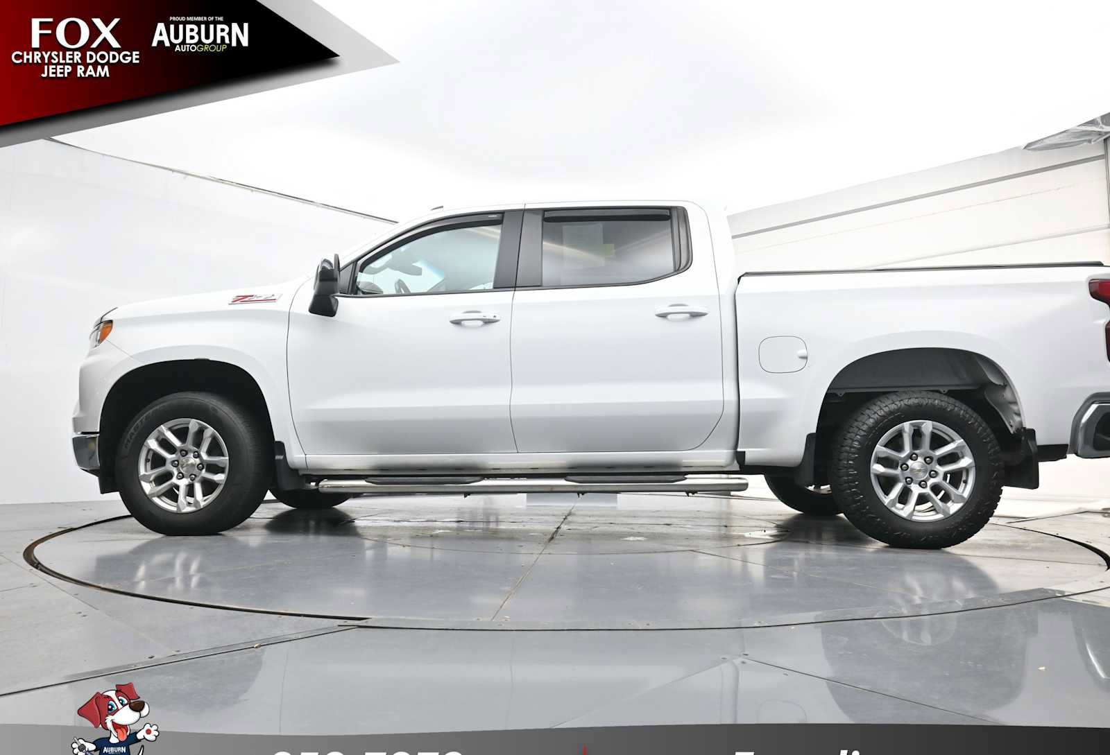 Used 2023 Chevrolet Silverado 1500 LT w/ Z71 Off-Road Package AWD/4WD image 23
