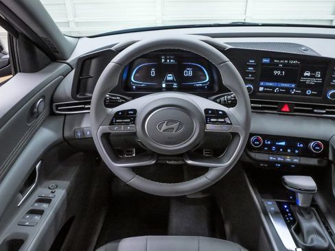 Certified 2026 Hyundai Elantra Sport FWD image 19