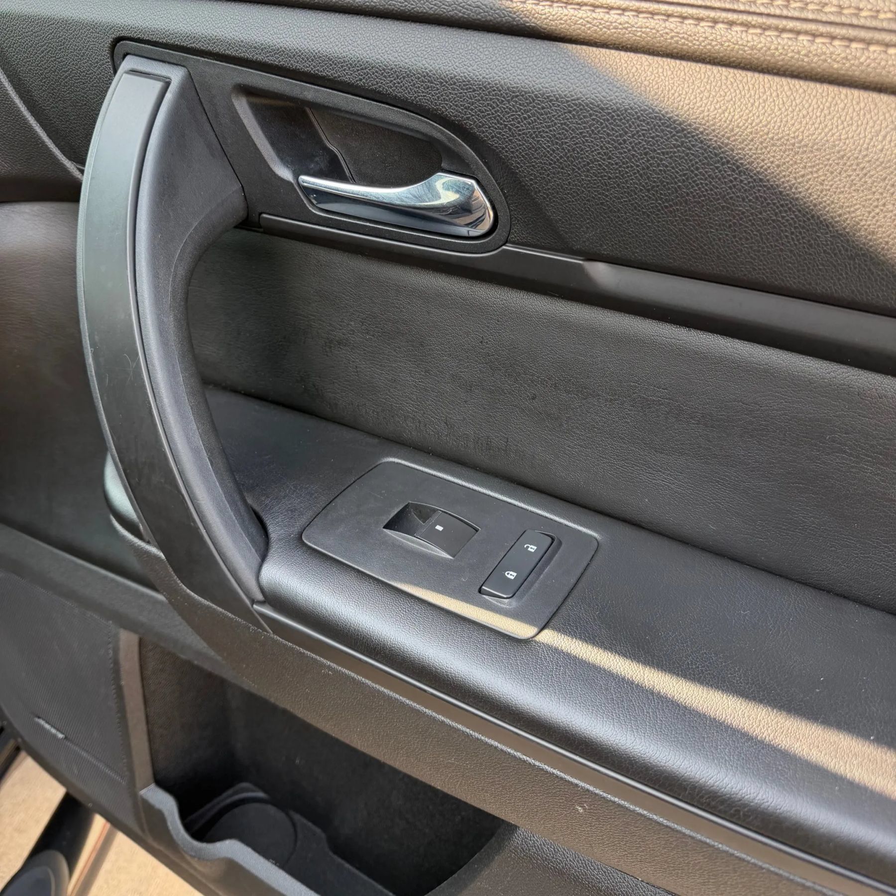 Used 2014 Chevrolet Traverse LT FWD image 18