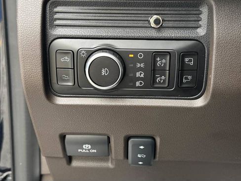 Used 2025 Ford F250 King Ranch w/ Chrome Package AWD/4WD image 29