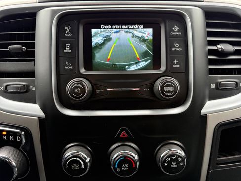 Used 2020 RAM 1500 Classic SLT AWD/4WD image 25