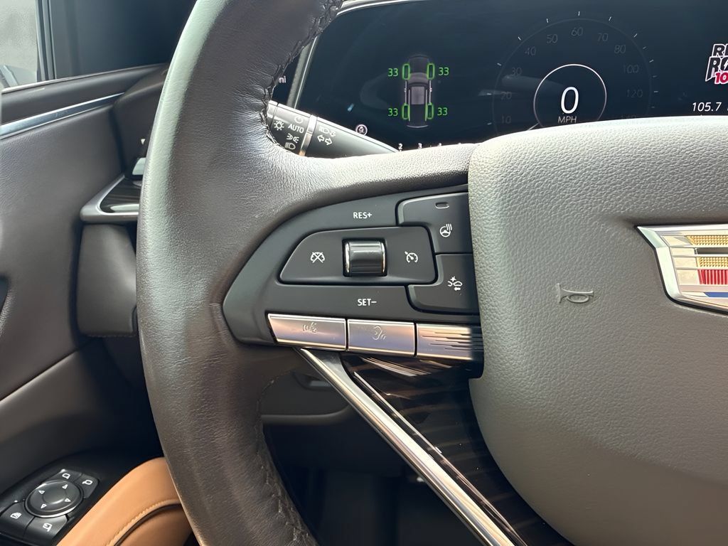 Used 2022 Cadillac Escalade Premium Luxury RWD image 18