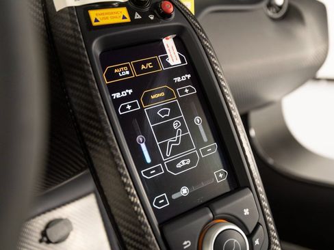 Used 2015 McLaren P1 RWD image 18