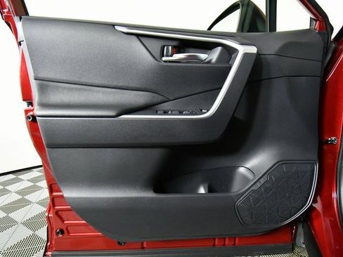 New 2025 Toyota RAV4 XLE image 21