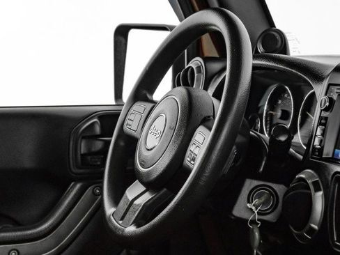 Used 2012 Jeep Wrangler Unlimited Sport image 11