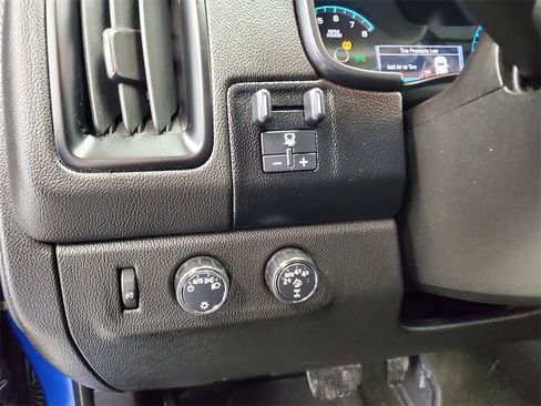 Used 2018 Chevrolet Colorado ZR2 image 10