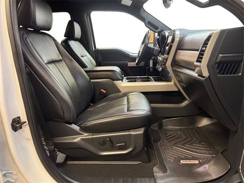 Used 2022 Ford F250 Lariat w/ Lariat Value Package image 15