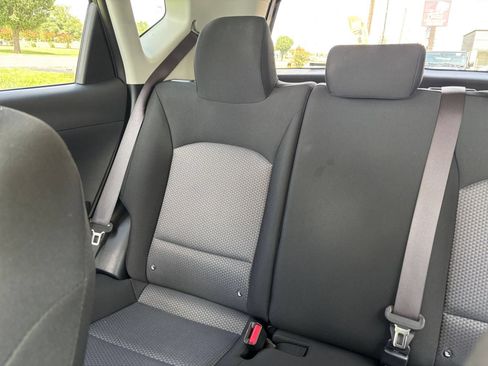 Used 2025 Kia Soul LX w/ LX Technology Package FWD image 36