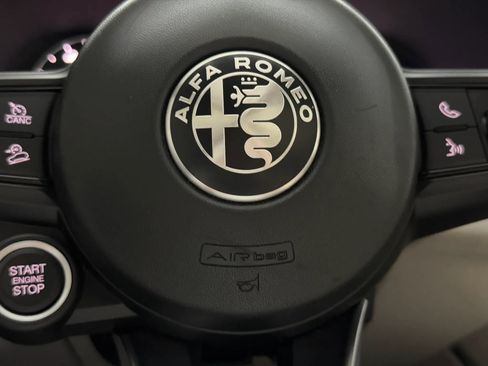 Used 2020 Alfa Romeo Stelvio Ti w/ Nero Edizione AWD/4WD image 20