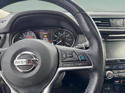 Used 2019 Nissan Rogue SL w/ Premium Package AWD/4WD image 13