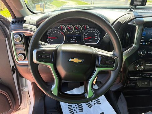 Used 2020 Chevrolet Silverado 3500 LT AWD/4WD image 16
