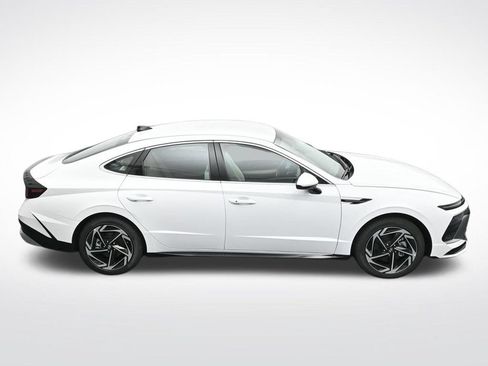 New 2026 Hyundai Sonata SEL FWD image 23