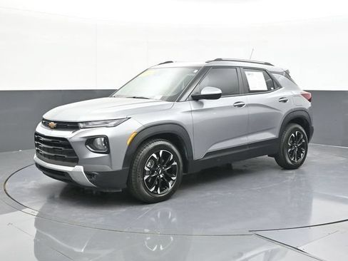 Used 2023 Chevrolet TrailBlazer LT FWD image 4