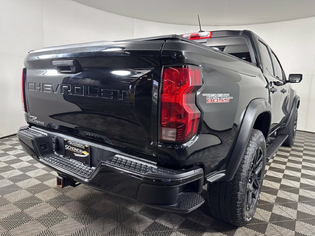 Used 2024 Chevrolet Colorado Trail Boss w/ Advanced Trailering Package AWD/4WD image 5