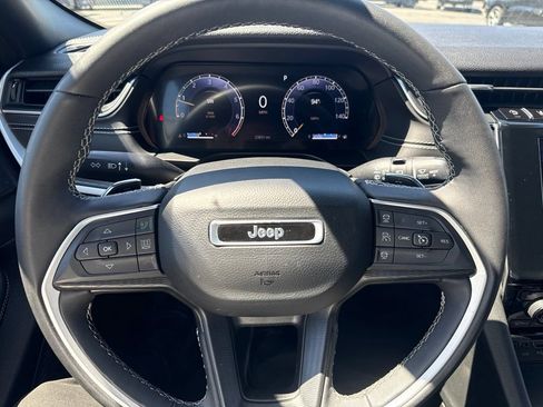 Certified 2024 Jeep Grand Cherokee Altitude AWD/4WD image 20