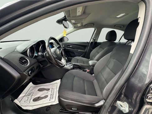 Used 2014 Chevrolet Cruze LT FWD image 14