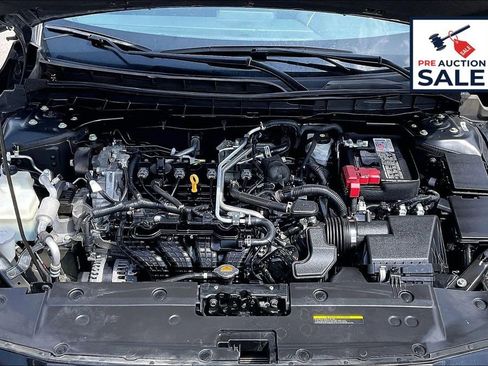 Used 2024 Nissan Altima 2.5 SV FWD image 10