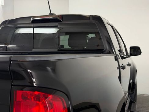 Used 2019 Chevrolet Colorado Z71 w/ Z71 Midnight Edition AWD/4WD image 63