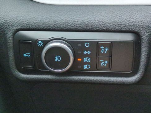 Used 2023 Ford Explorer XLT w/ Equipment Group 202A image 28