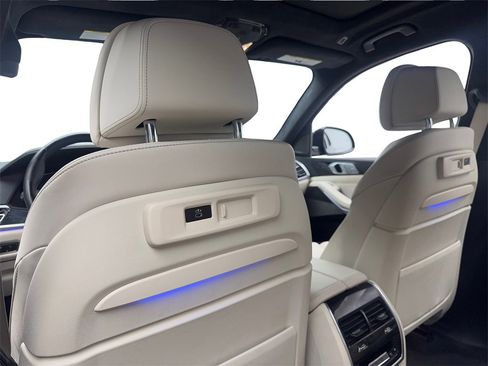 Used 2022 BMW X7 xDrive40i w/ M Sport Package image 37