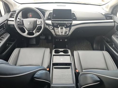 Used 2026 Honda Odyssey Touring image 12