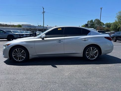 Used 2018 INFINITI Q50 Luxe w/ Essential Package (3.0T Luxe) AWD/4WD image 6