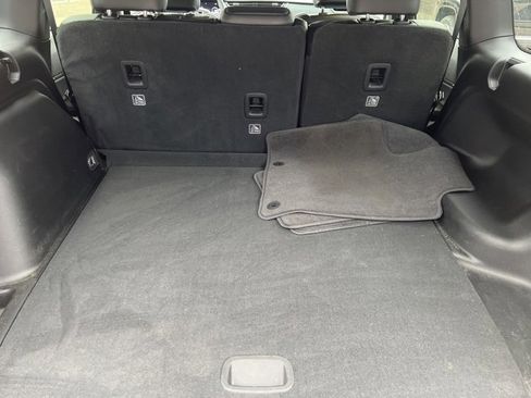 Certified 2023 Jeep Grand Cherokee Altitude image 11