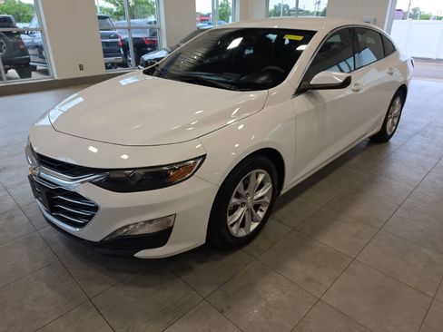 Used 2022 Chevrolet Malibu LT FWD image 1