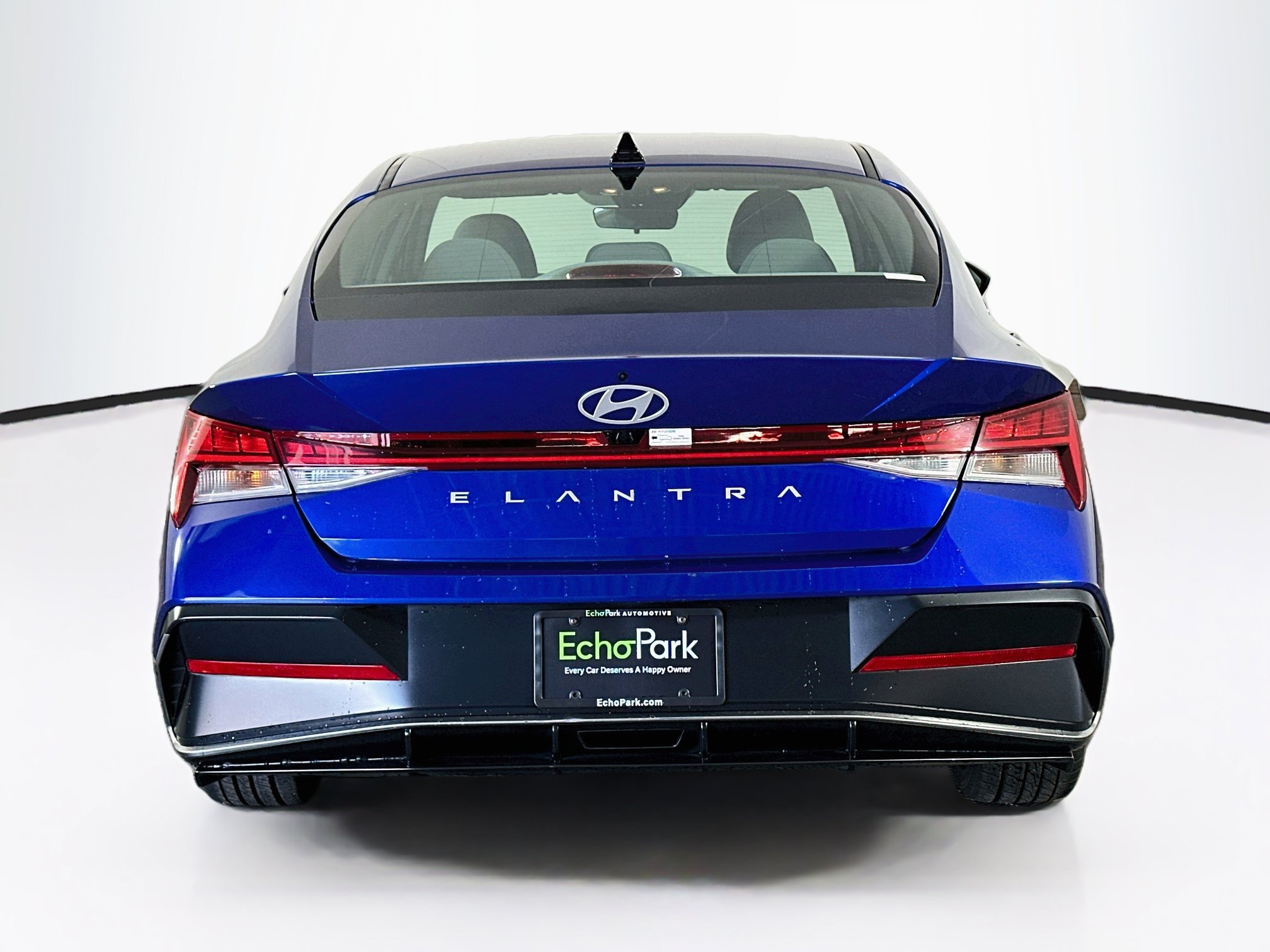 Used 2025 Hyundai Elantra SEL FWD image 7