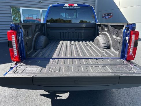 New 2026 Ford F250 Lariat w/ Black Appearance Package AWD/4WD image 8