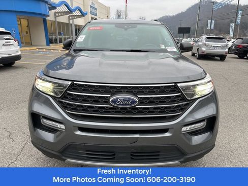 Used 2023 Ford Explorer XLT w/ Equipment Group 202A image 8