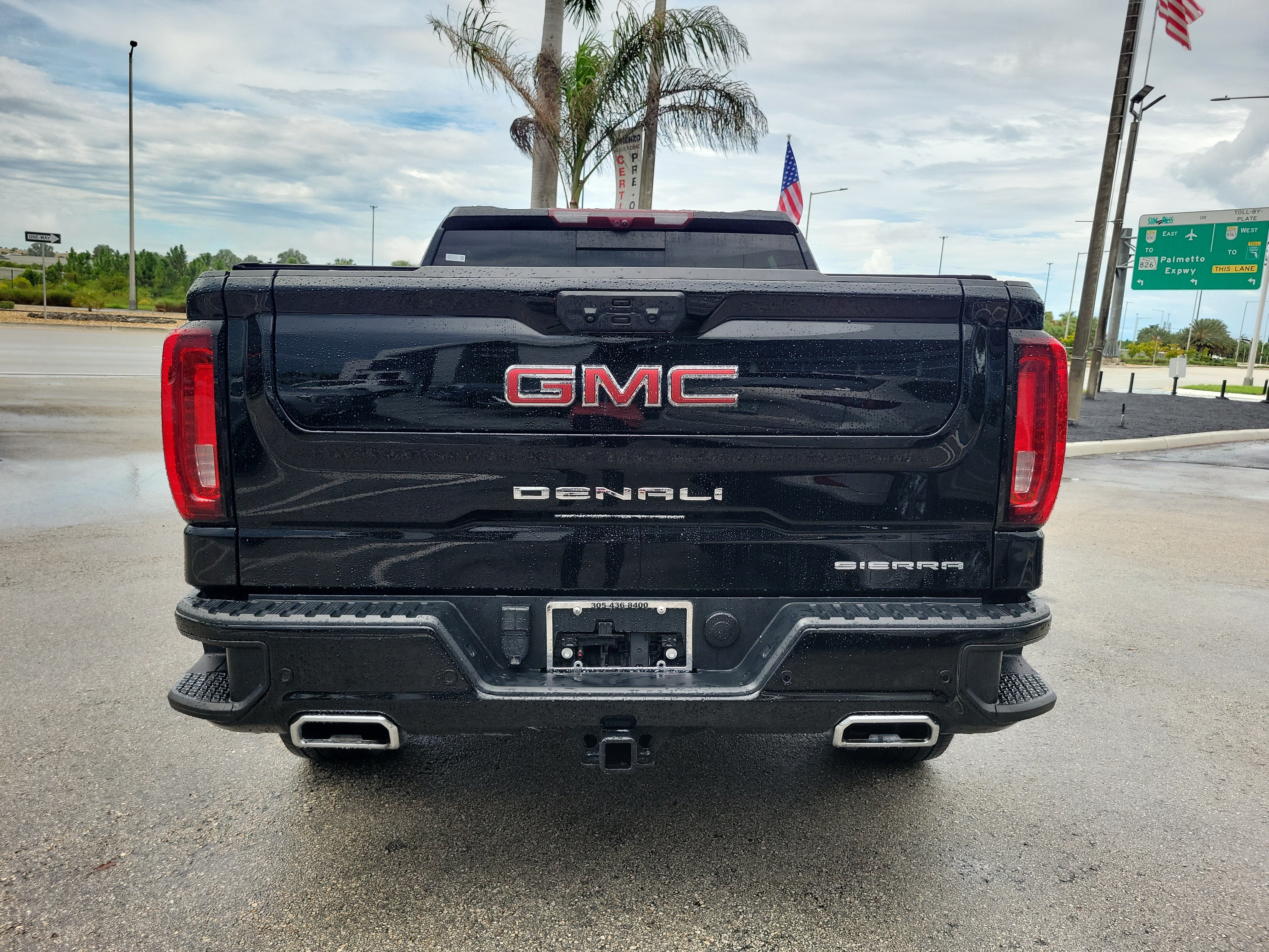 Used 2024 GMC Sierra 1500 Denali w/ Technology Package AWD/4WD image 6